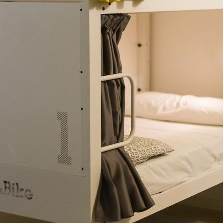 Bed & Bike Barcelona Hostel Εξωτερικό φωτογραφία