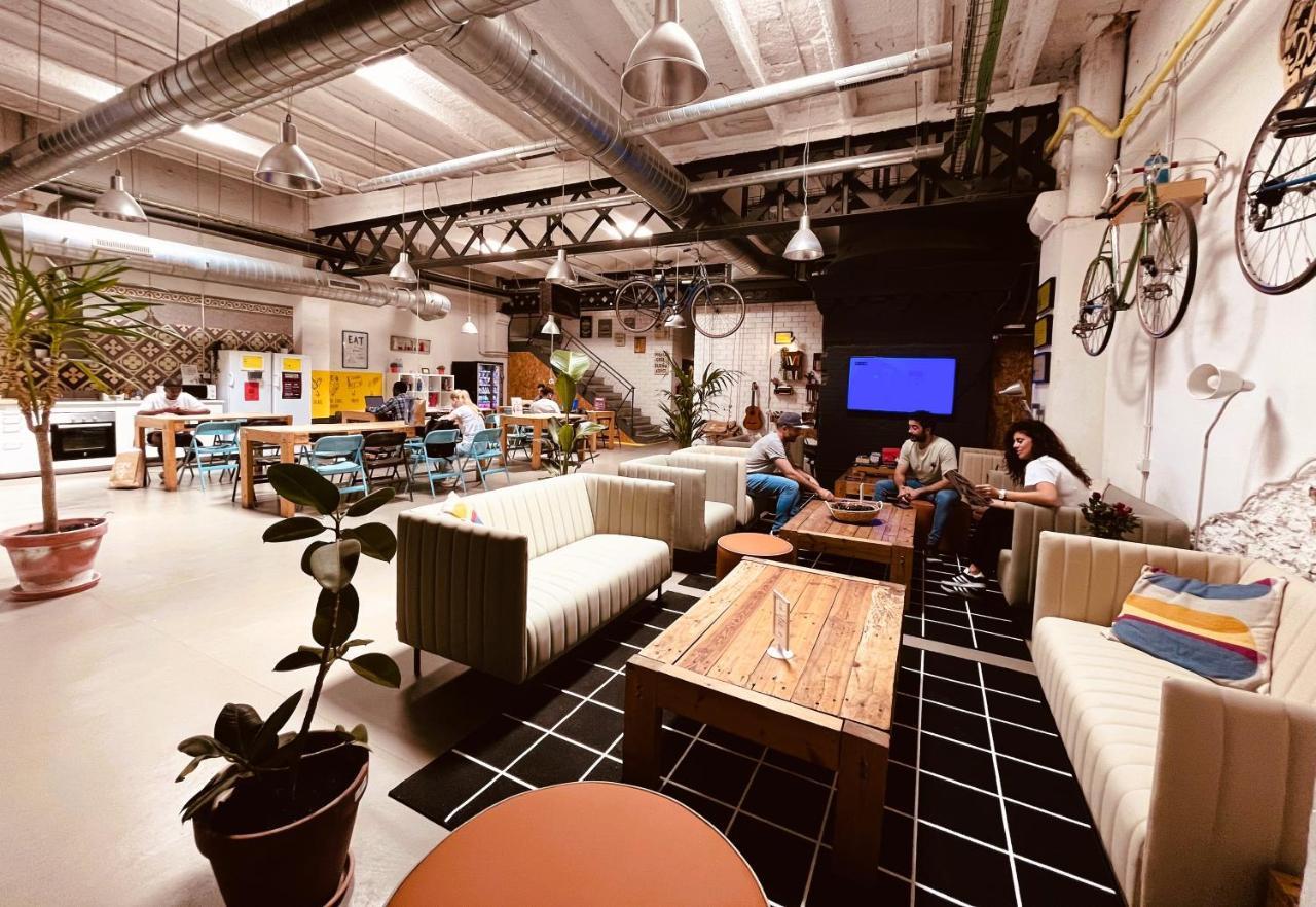 Bed & Bike Barcelona Hostel Εξωτερικό φωτογραφία
