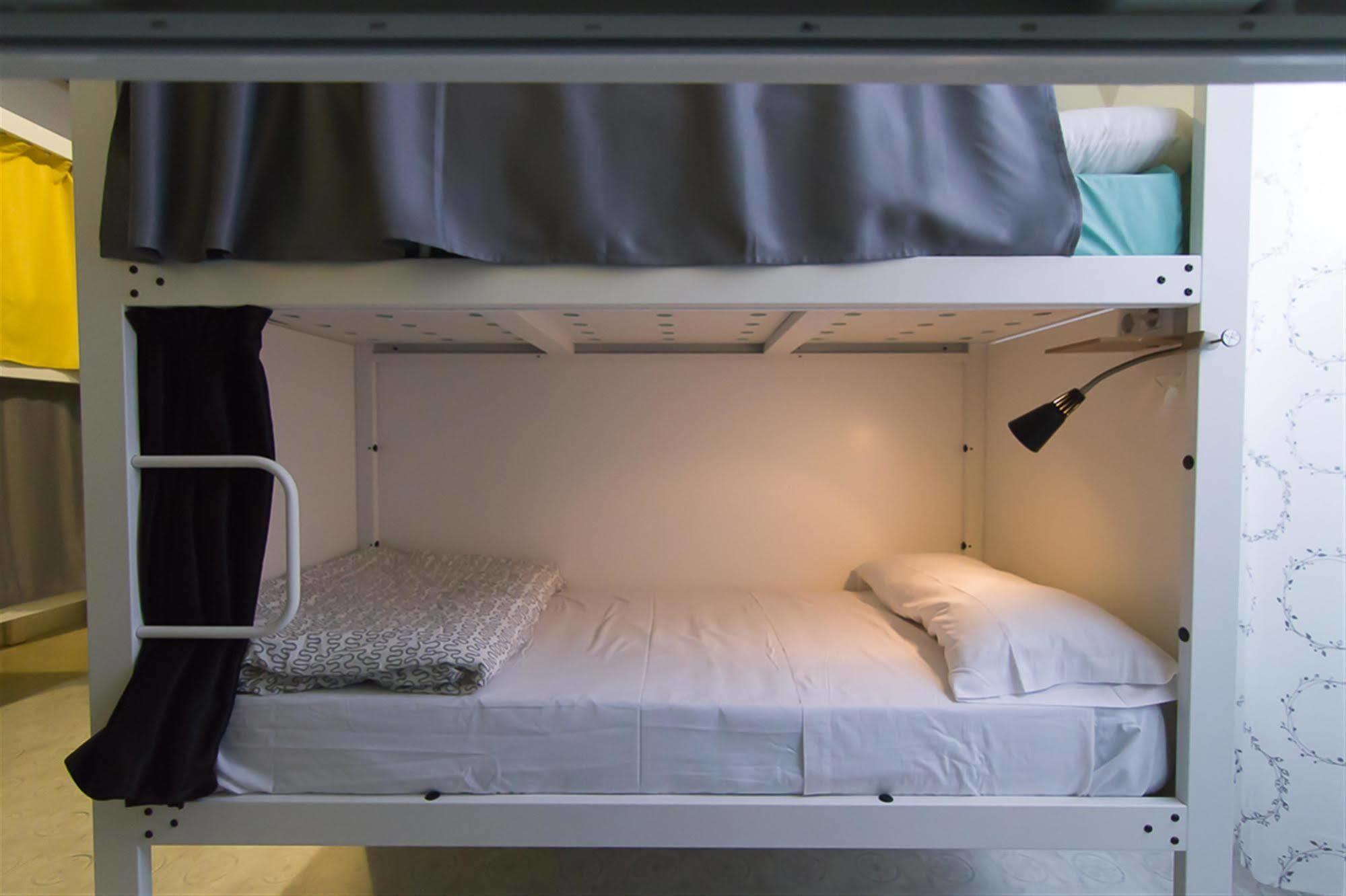 Bed & Bike Barcelona Hostel Εξωτερικό φωτογραφία