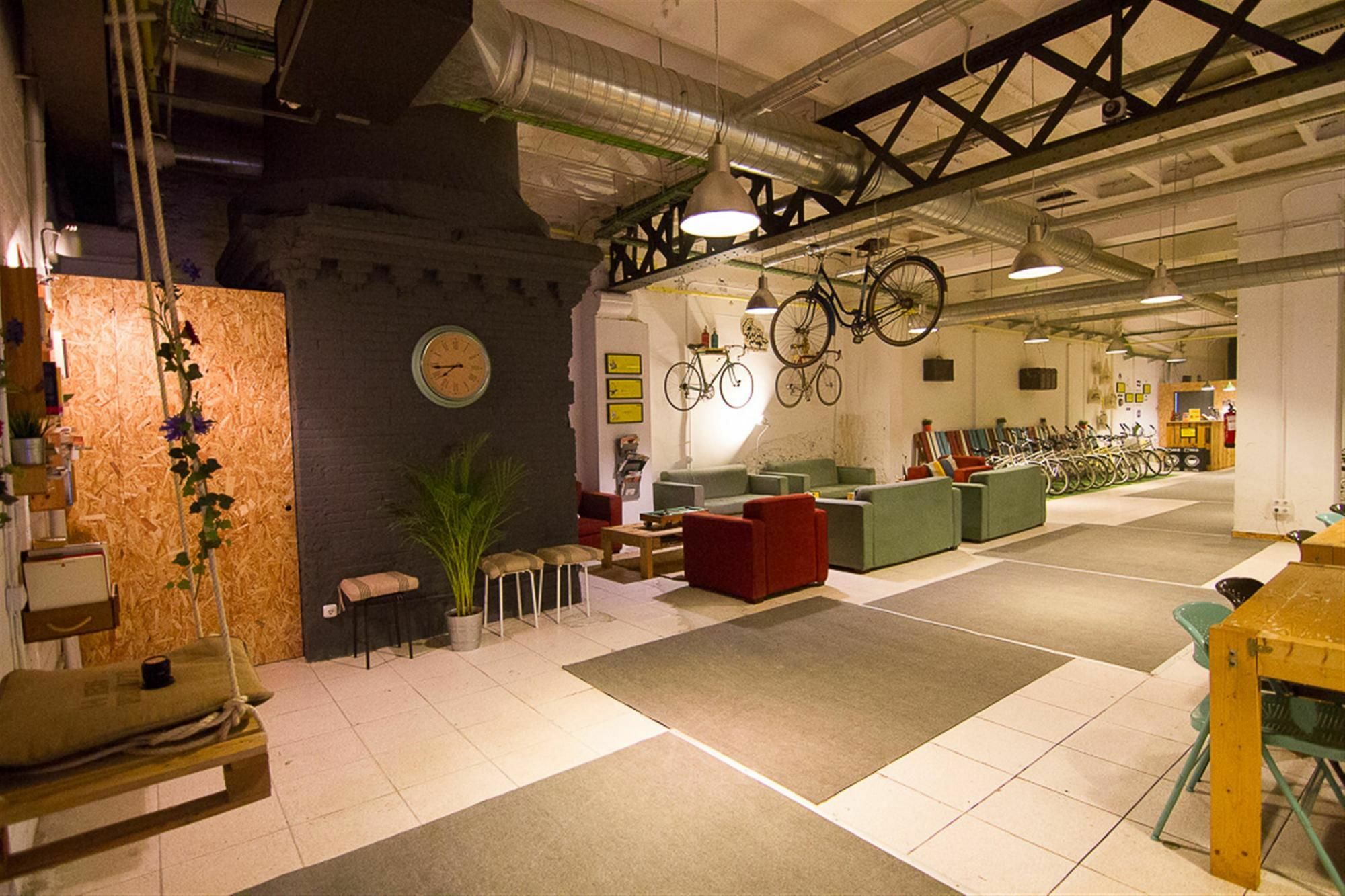 Bed & Bike Barcelona Hostel Εξωτερικό φωτογραφία